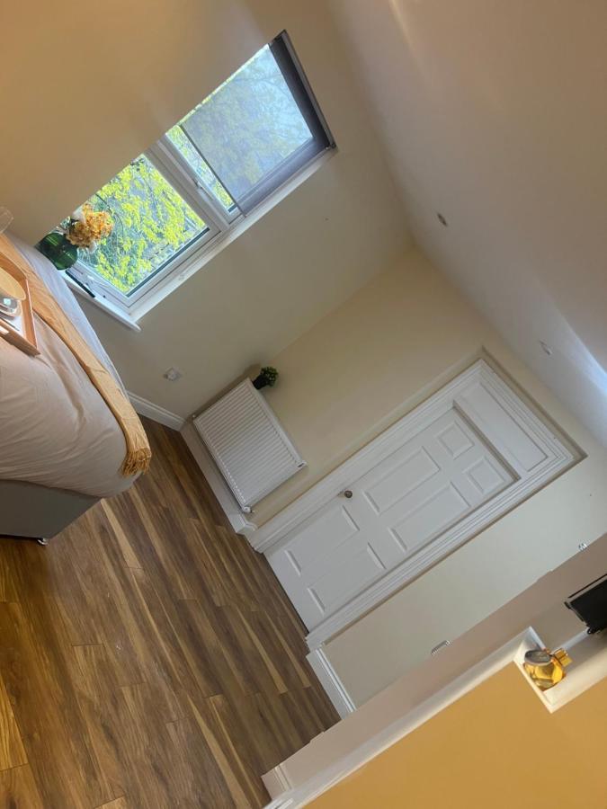 Ferienwohnung Large Modern Studio Flat London Exterior foto